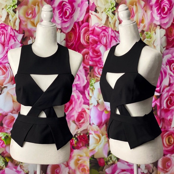 Edgy and sophisticated cut out top - Picture 2 of 3